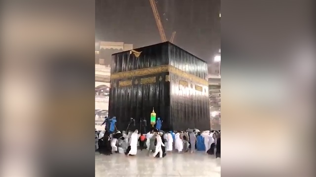 Kabe-i Muazzama'da muhteşem görüntüler