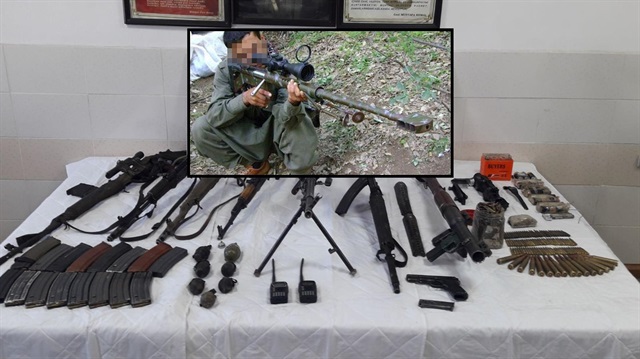 Güvenlik güçlerinin operasyonunda PKK'nın keskin nişancısı da öldürüldü.