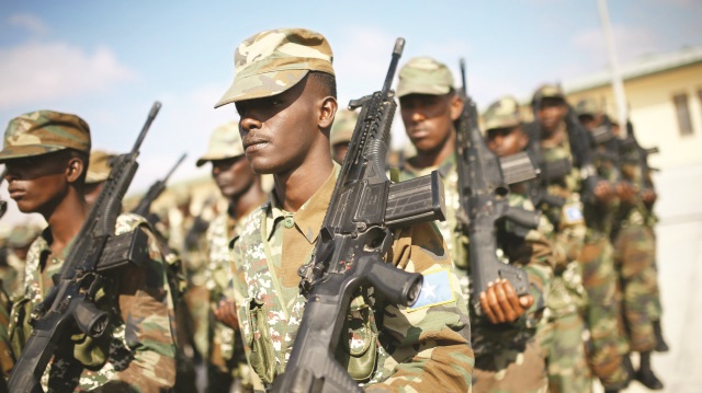 Somali’nin direnişini kıramadı
