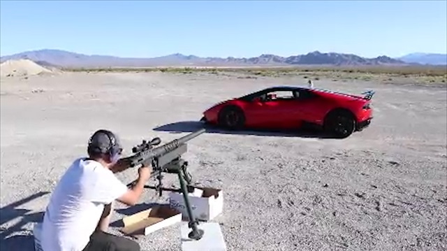 Böyle atış denemesi görülmedi: Lambarghini'nin camından...