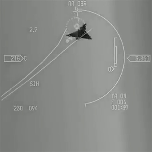 Yunan Mirage 2000 uçağı, Türk F-16'dan böyle kaçtı!