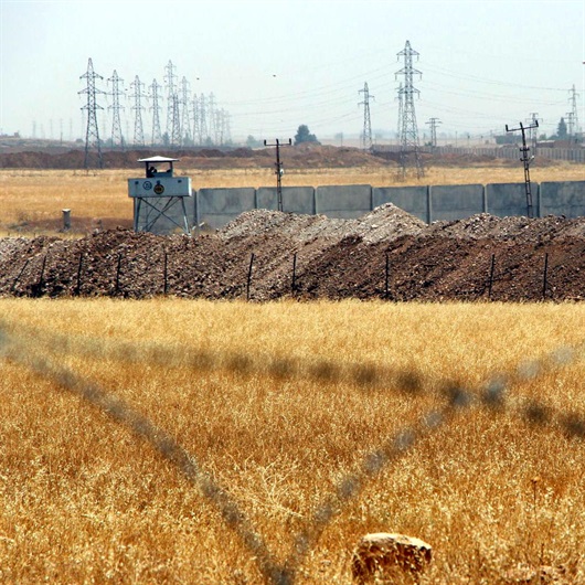 Suriye sınırında 1074 kişi yakalandı