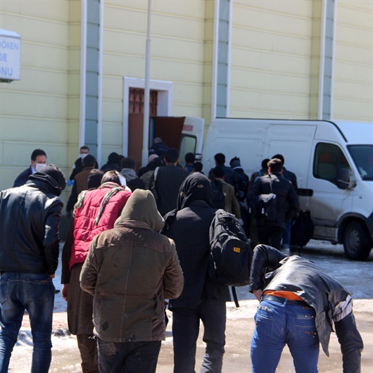 Erzurum'da 2 günde 467 kaçak göçmen yakalandı