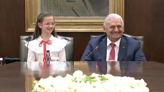 Öğrenciden seçim sorusuna ders gibi cevap