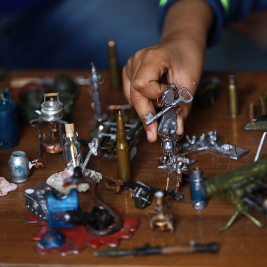İsrail kurşunlarını sanat eserlerine dönüştürüyor