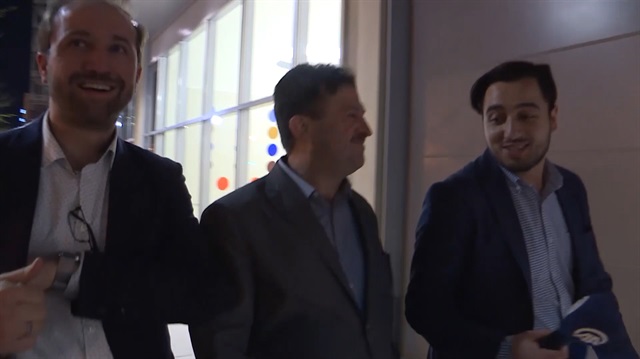 ABD'deki firari FETÖ'cü terörist soru sorulunca tuvalete kaçtı!