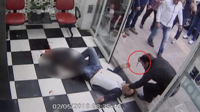 Beykoz’da değnekçi dehşeti kamerada: Defalarca bıçakladı!