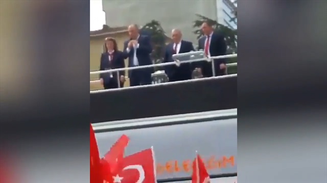 Vatandaş CHP'li Yalova Belediye Başkanı'nı yerin dibine soktu