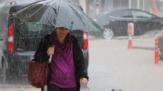 Meteorolojiden bazı illere sağanak yağış uyarısı yapıldı.