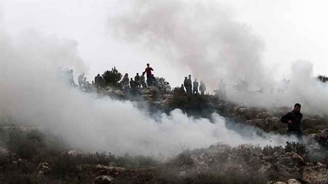 Hamas Gaza head gives support for protesters to breach Israel fence Hamas Gaza head gives support for protesters to breach Israel fence