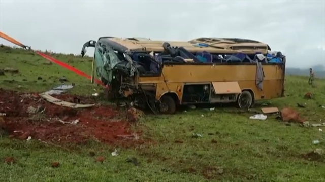 Ardahan'da midibüs şarampole devrildi: 4 ölü, 22 yaralı