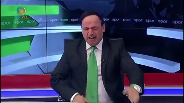Konyaspor ligde kaldı, spiker gözyaşlarına boğuldu