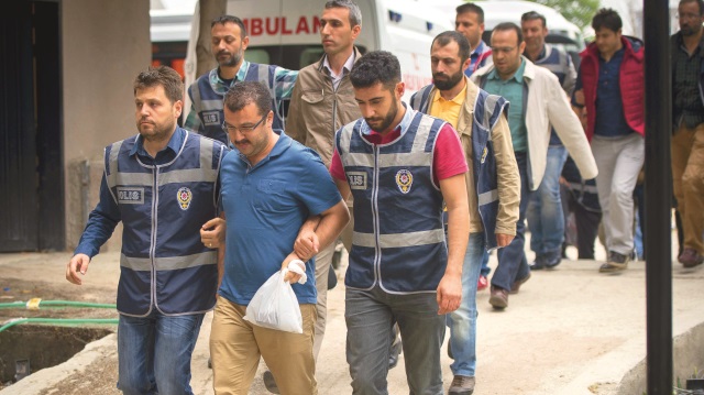 Soru hırsızlığına dair yürütülen soruşturmalarda bugüne kadar çok sayıda şüpheli gözaltına alındı.