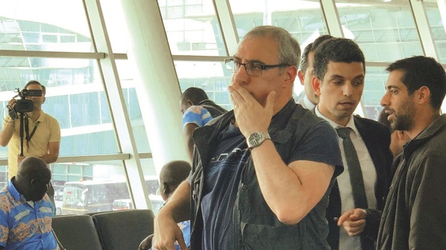 Naeh, bir süre Atatürk Havalimanı'nda uçuş saatini bekledi.