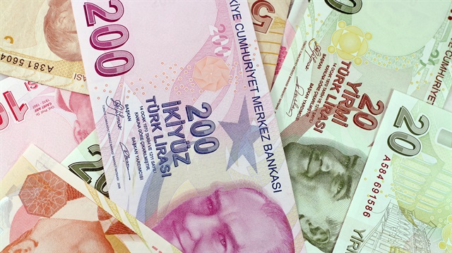 Yetkisiz döviz bürolarına ise 50 bin liradan 250 bin liraya kadar idari para cezası öngörülüyor.
