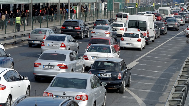Kadın sürücülerin otomatik ve 60-70 bin lira civarında olan araçlara talebi artıyor.