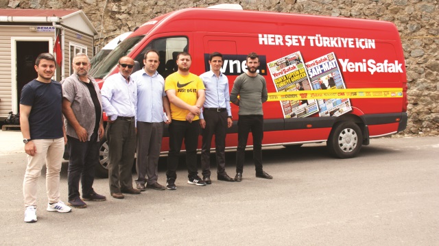 Yeni Şafak ve tvnet ekipleri
Rize ve Antalya’da nabız tuttu.