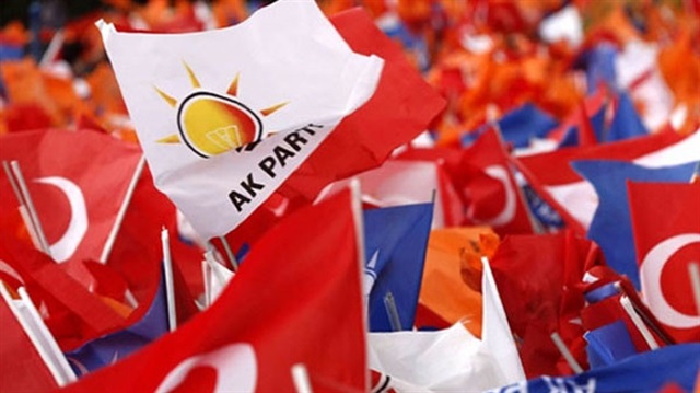 AK Parti, önce teşkilatının nabzını tuttu ardından mülakat yaptı