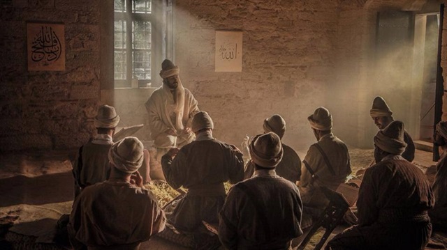 Ashab-ı Suffe, Asr-ı Saadet’te fakir ve kimsesizlerin barındığı Suffe'nin aynı zamanda bir eğitim mekânıydı.
