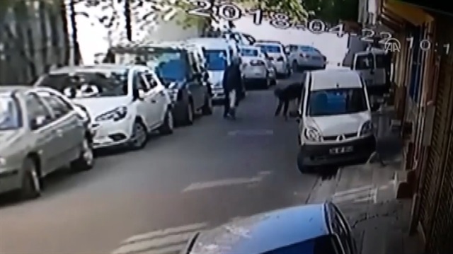Taciz ettiği kadının kocasını yol ortasında öldürdü!