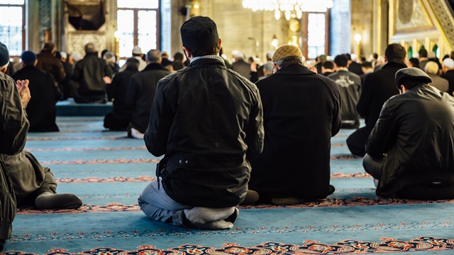 Bu haftada cuma namazı büyük bir katılımla kılınacak.