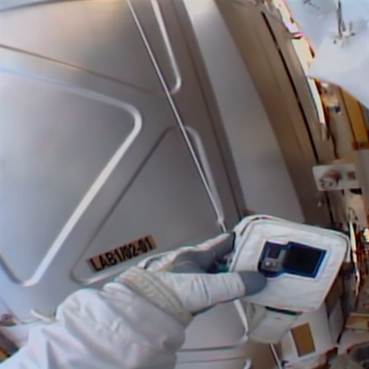 SD kartı dünyada unutan astronot sosyal medyayı salladı