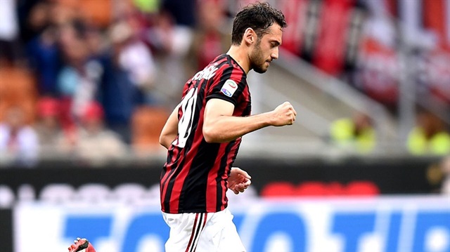 İtalya'da Hakan Çalhanoğlu şov! Milan'ı Avrupa Kupalarına taşıdı