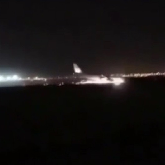 Türk pilot, iniş takımları açılmayan yolcu uçağını böyle indirdi