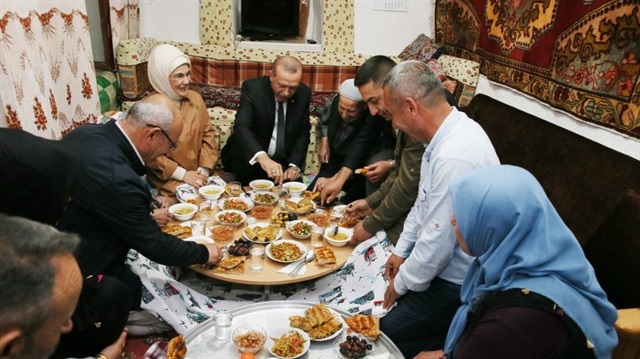 Yer sofralarının müdavimi Erdoğan