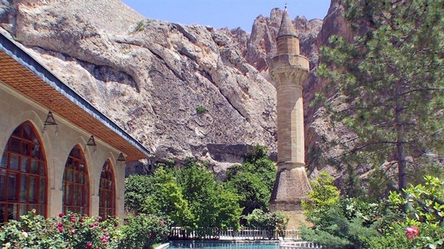 Dünyayı unutturan veli: Somuncu Baba