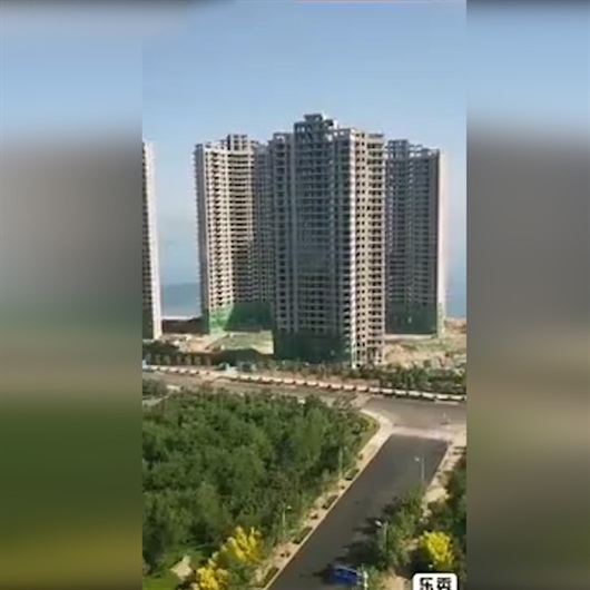 Çin'de kalitesiz binalar bakın nasıl yıkıldı!