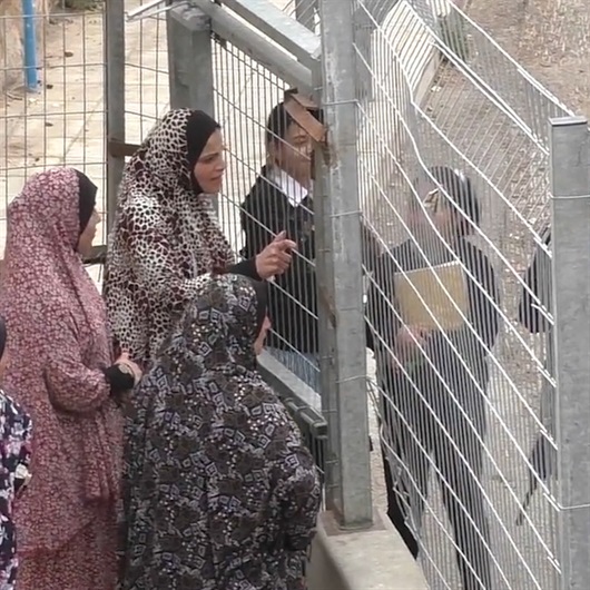 İşgalci İsrail Filistinli çocukların yolunu kapattı