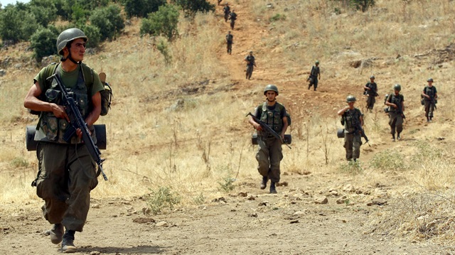 Karadeniz'de teröristlerle çatışma
