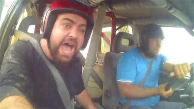 Off-road yarışında Bas emmi bas ile gelen kupa