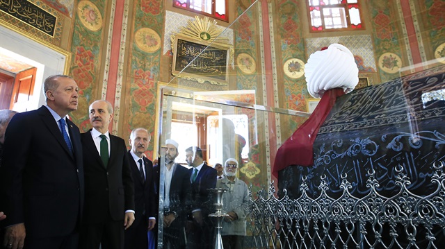 Cumhurbaşkanı Erdoğan, restore edilen Fatih Sultan Mehmet'in türbesini açtı