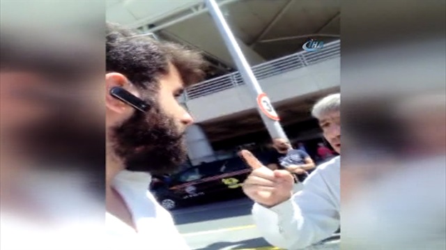 Uber ve taksi sürücüsü arasında tehlikeli gerginlik