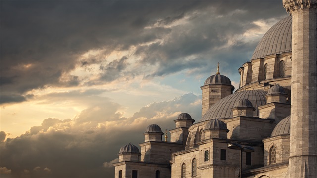 Cuma namazı bu haftada büyük bir katılımla kılınacak.