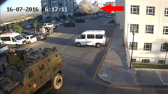 15 Temmuza ait yeni görüntü: Hainler Külliyeyi böyle bombalamış!