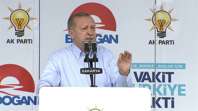 Erdoğan: Metin Paşa'nın apoletini söküp Demirtaş'a mı takacaksın?