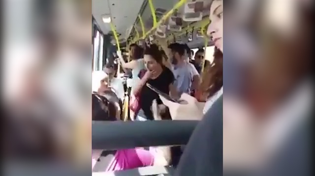 Metrobüste akıllara durgunluk veren tehdit: Üstüne kusarım senin!
