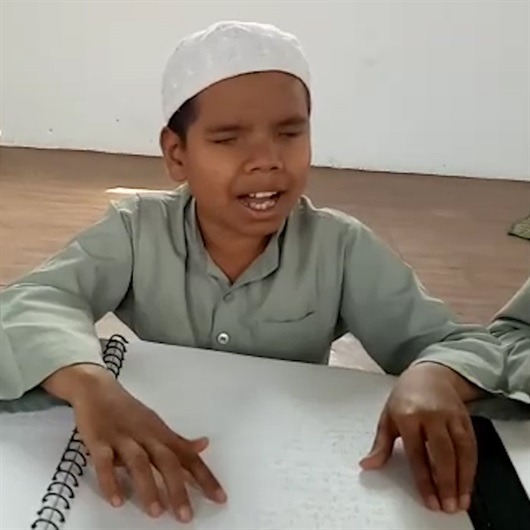 Görme engelli çocuklardan muhteşem Kur'an tilaveti