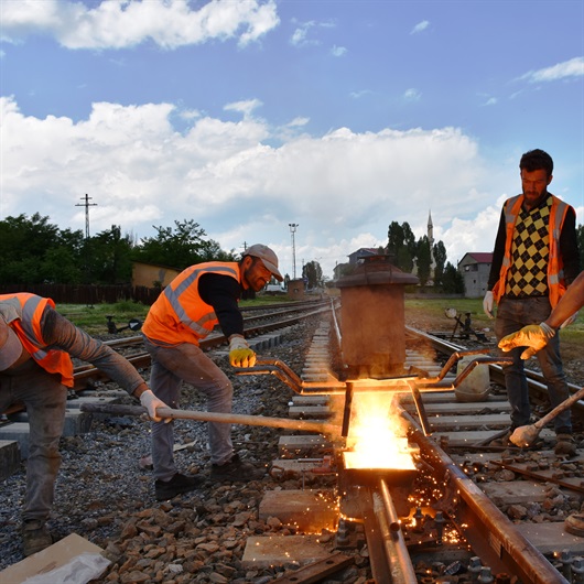 Tren raylarında ramazan