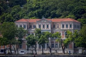 بالصور قصور مضيق البوسفور بإسطنبول.. تحف تاريخية صامدة بوجه الزمن 2 بالصور قصور مضيق البوسفور بإسطنبول.. تحف تاريخية صامدة بوجه الزمن 1