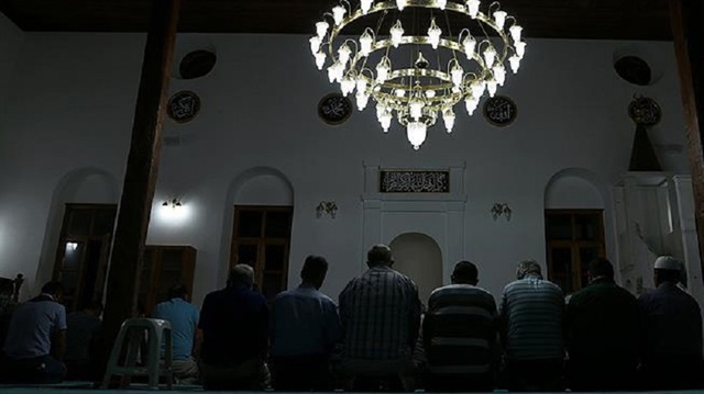 32 yıl sonra ilk teravih