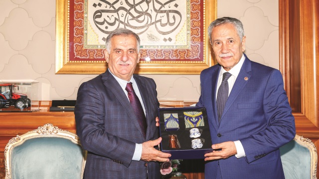 Bülent Arınç, Albayrak Grubu’nu ziyaret etti.