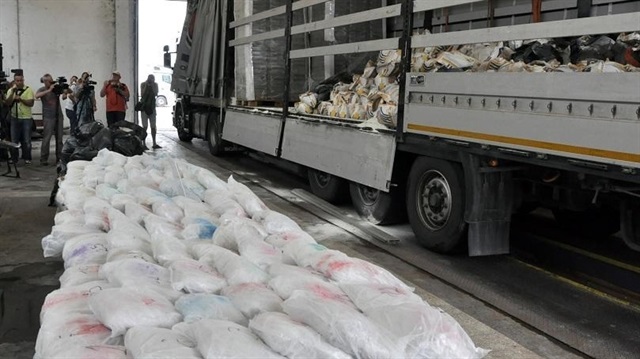 TIR'da gizlenmiş 191 kilogram eroin ele geçirildi.