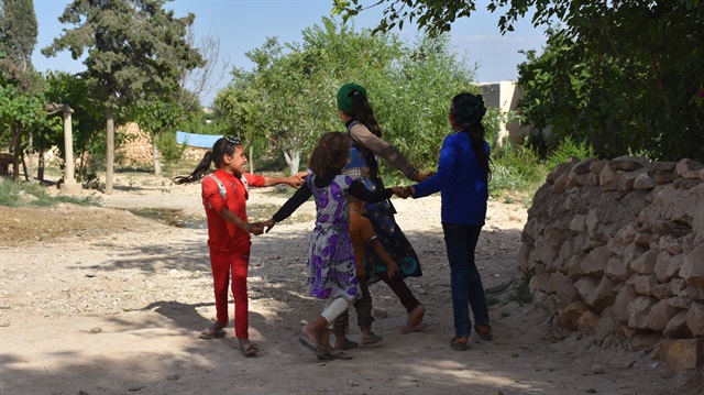 Villagers in Manbij call on Turkey for help