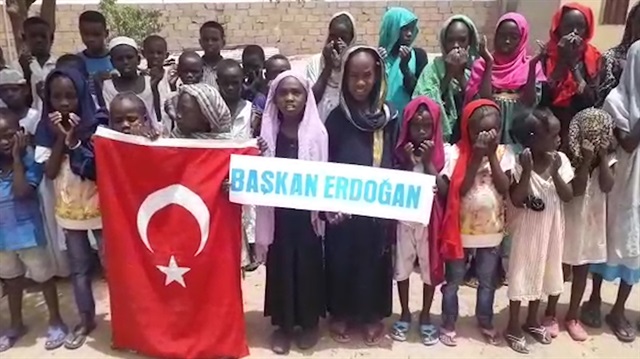 Sudanlı yetimlerden Cumhurbaşkanı Erdoğan'a dua