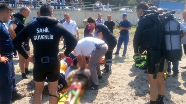 Hastaneye kaldırılan Mesut Yılmaz, tüm müdahalelere rağmen kurtarılamadı.