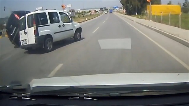 Ayna kullanmayan sürücünün sebep olduğu feci kaza